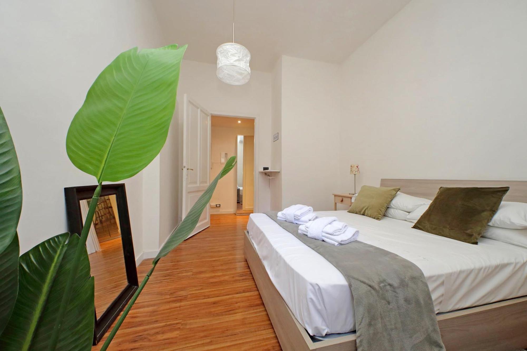 A Casa, Aventino Apartamento *